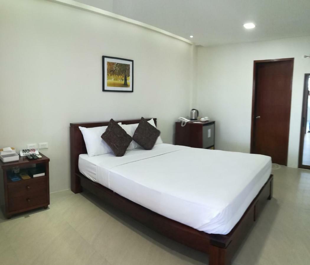 Nirvana Resort Puerto Galera Εξωτερικό φωτογραφία