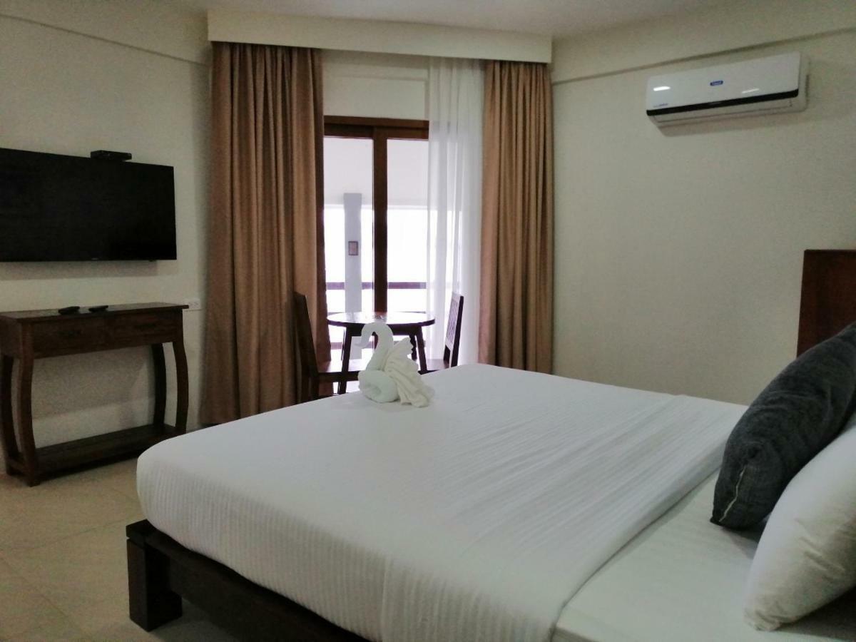 Nirvana Resort Puerto Galera Εξωτερικό φωτογραφία