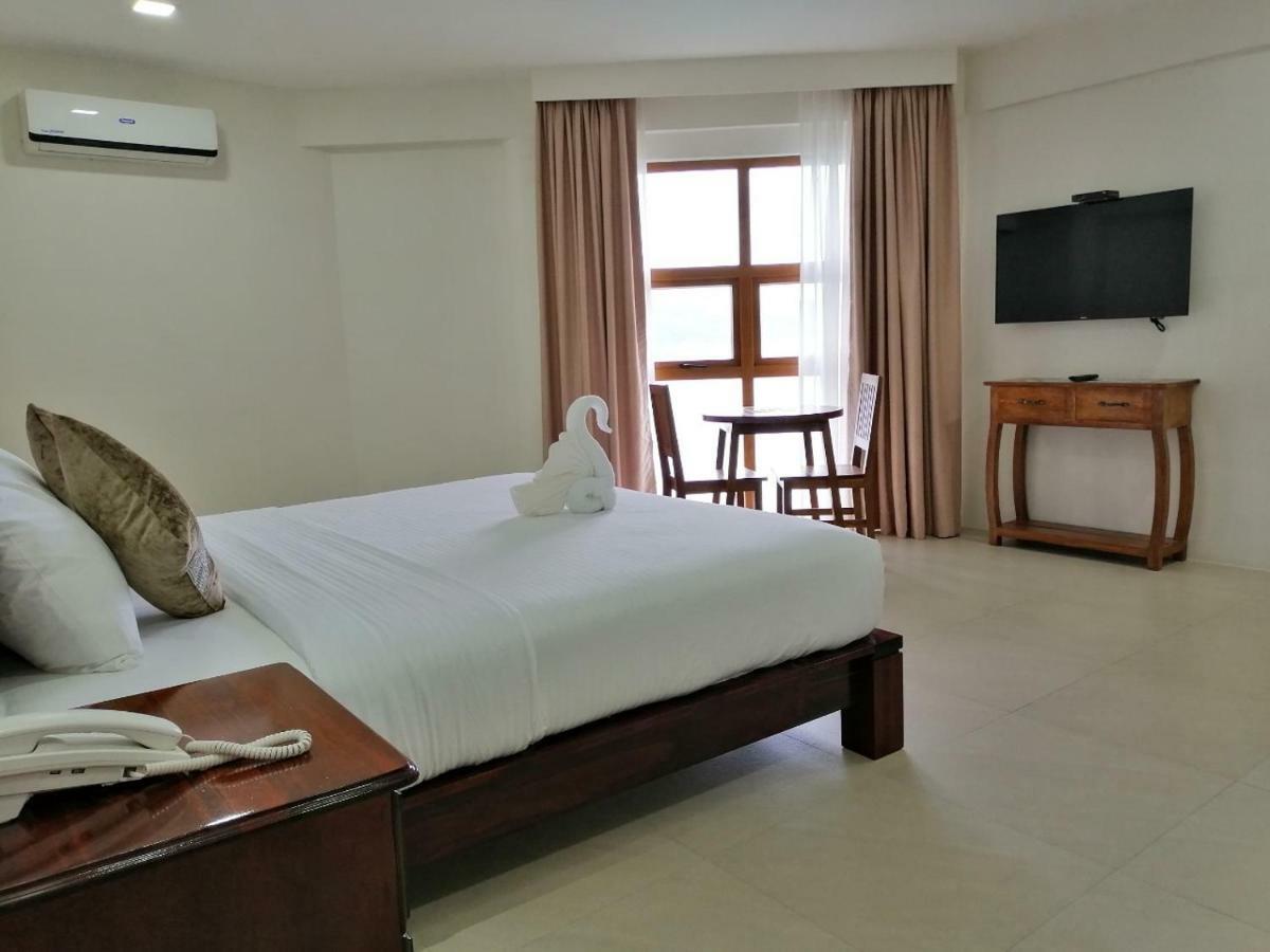 Nirvana Resort Puerto Galera Εξωτερικό φωτογραφία